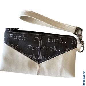 Wristlet